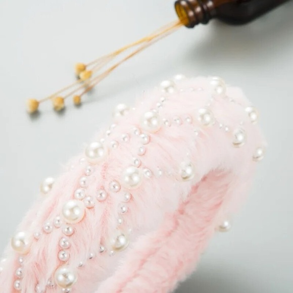 Pink Fur Pearl Embellished Headband main image 5